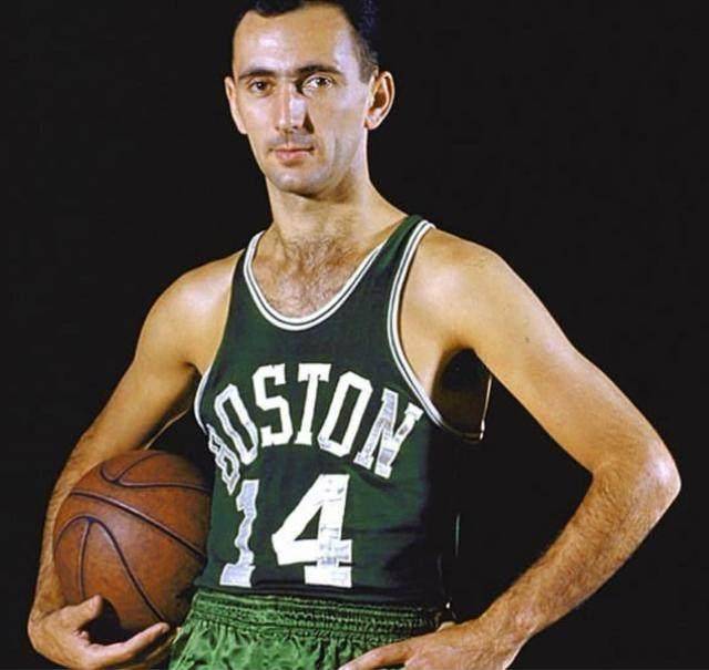 现代足球中 现代足球中