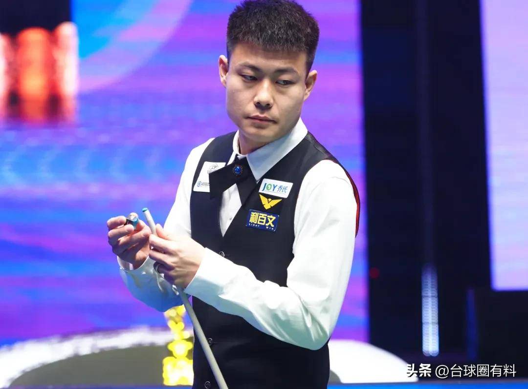 周琦：胡明轩运球有点太多了 要球传出去再接回来